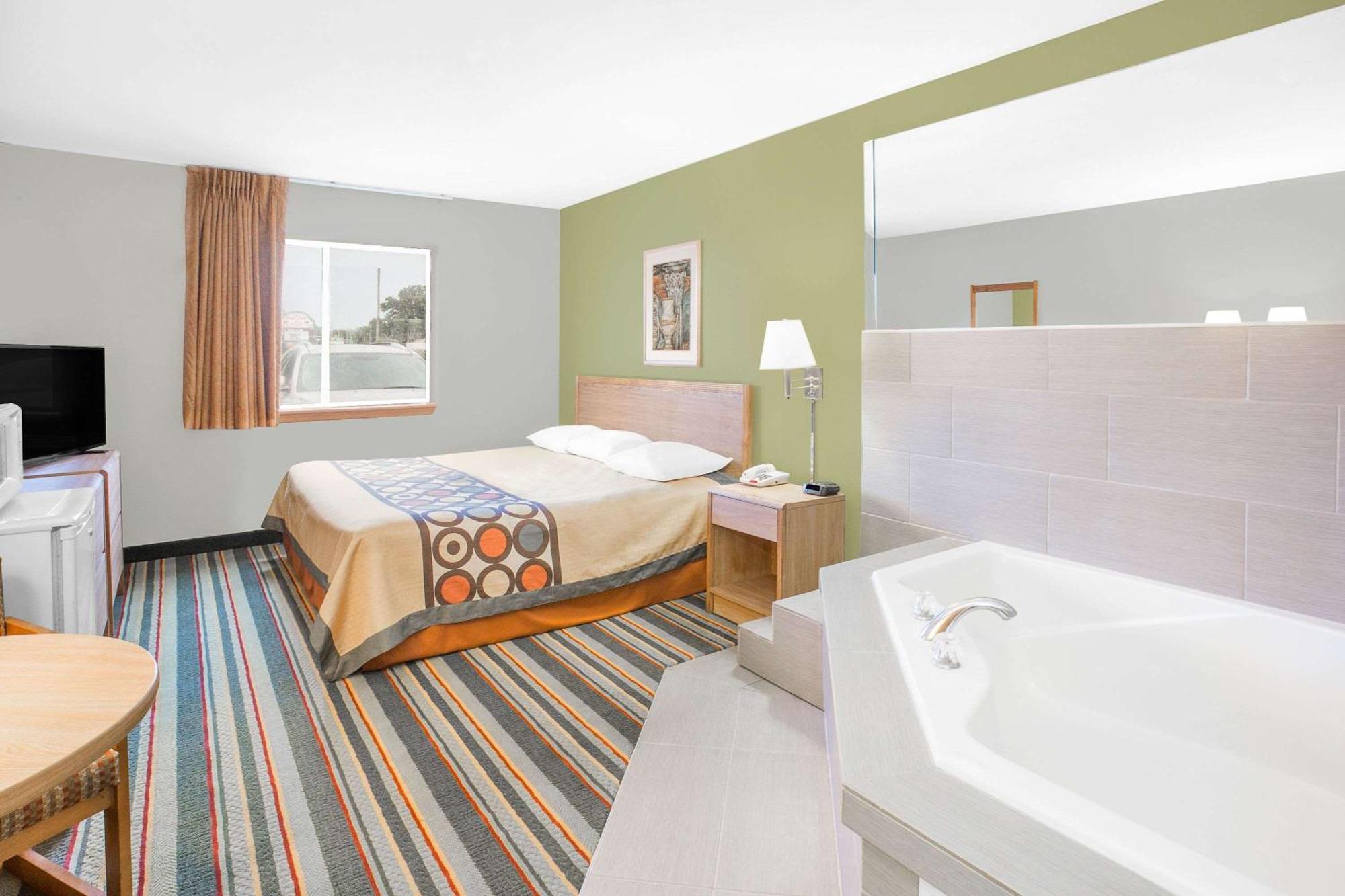 Super 8 By Wyndham East Moline Hotel Exterior foto